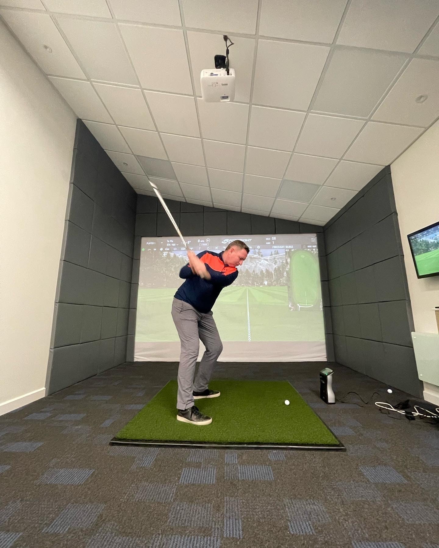 Equipping Commercial Golf Venues: A Hardware Buying Guide